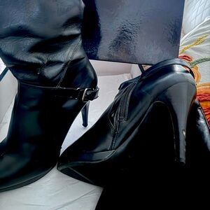 Elegant Black Women's Boots